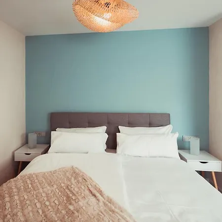 Exklusive Ferienwohnung An Der Mosel - Top Ausstattung - Dachterrasse - E-Ladestation - Netflix Senheim Exterior photo