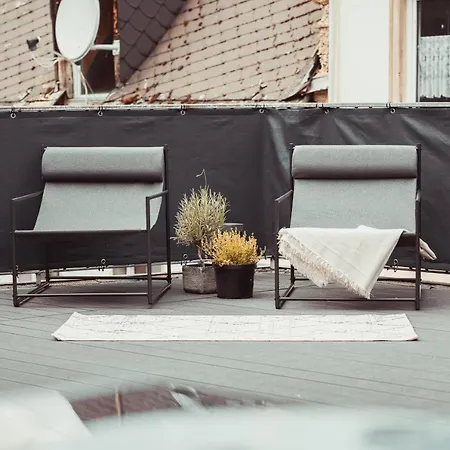 Exklusive Ferienwohnung An Der Mosel - Top Ausstattung - Dachterrasse - E-Ladestation - Netflix Senheim Exterior photo
